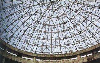 吐鲁番铝镁锰板屋面网架在设计时要注意哪些细节